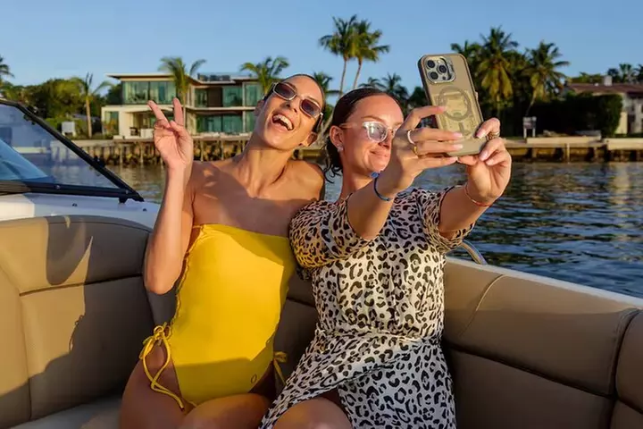 Luxury Private Boat Tour from Miami Beach