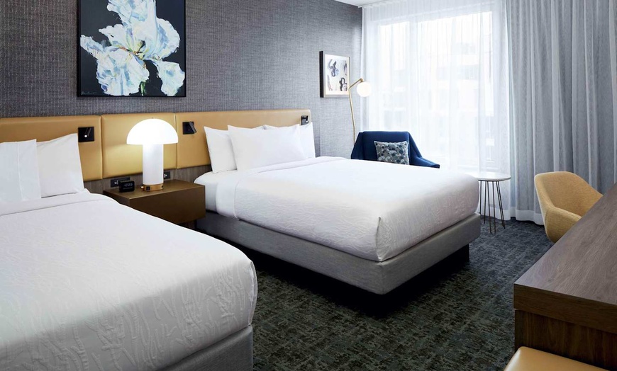 Image 3: ✈ QUÉBEC | Montréal - Hilton Garden Inn Montreal Midtown 4* - City ...