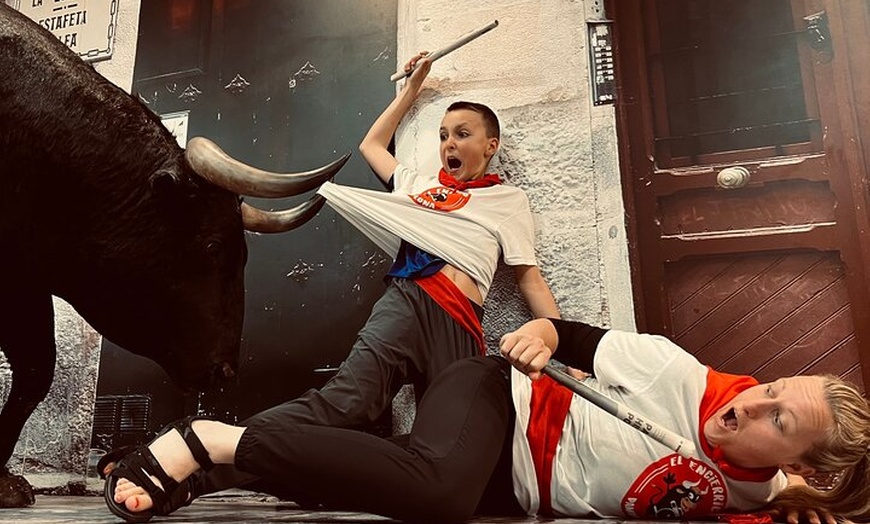 Image 10: Tour privado por Pamplona con almuerzo en Tolosa