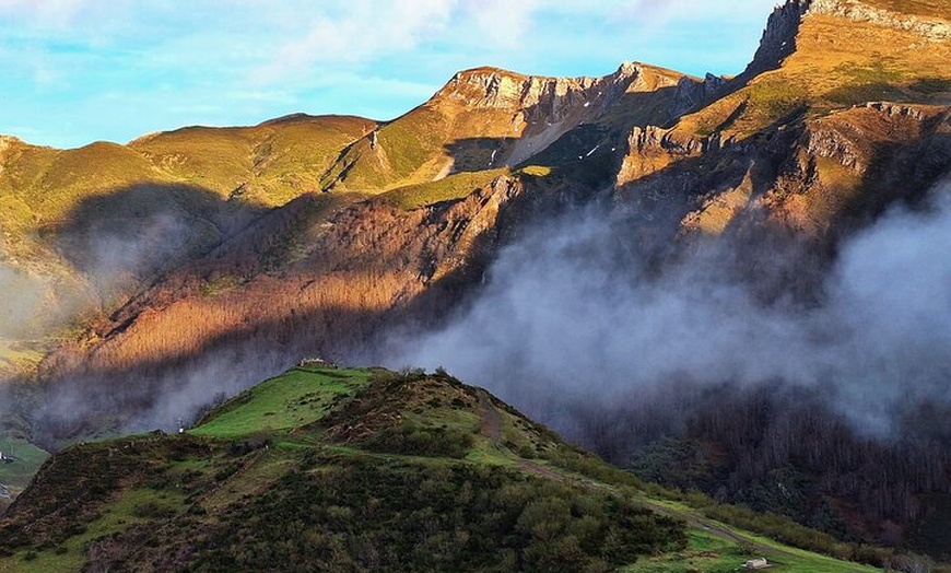 Image 4: Reserva de la Biosfera de Somiedo y sus Pueblos - desde Oviedo