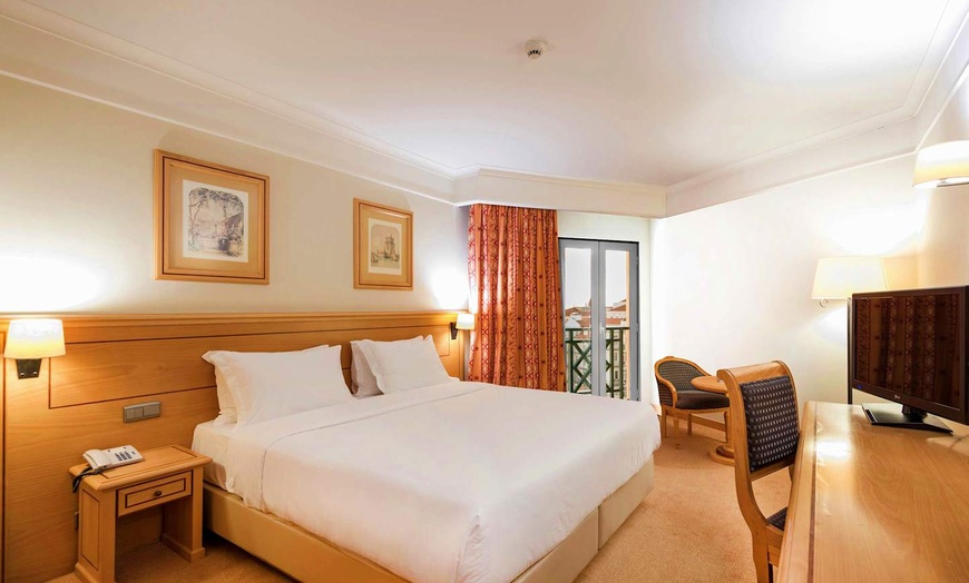 Image 2: ✈ PORTUGAL | Lisbonne - Real Palácio 5* - Premium