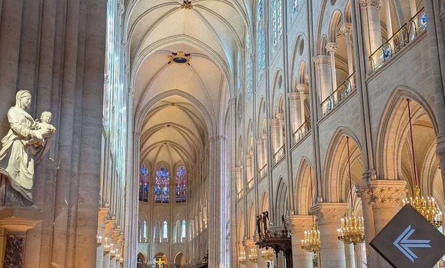 Image 7: Visite guidée extérieure de Paris Notre-Dame avec accès à la cathéd...