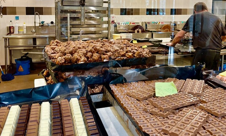 Image 6: Hunter Valley Escape A Day of Wine Art and Aussie Countryside