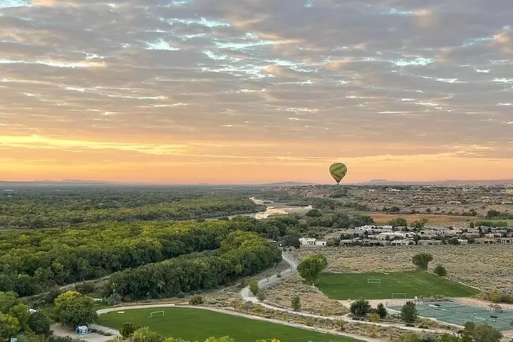 Albuquerque's Balloon Fiesta Aerogel Ballooning - Second Medium