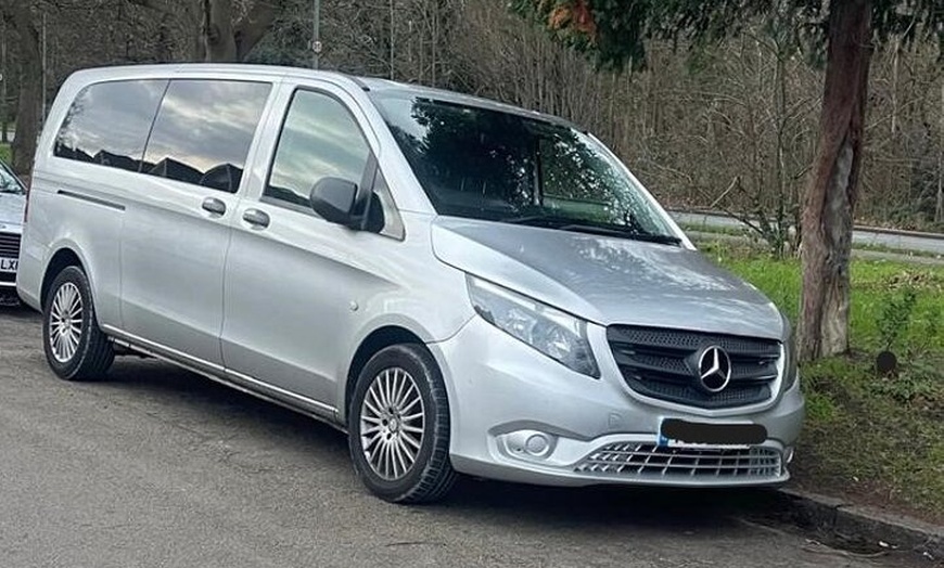 Image 5: Transfer from Gatwick Airport to London