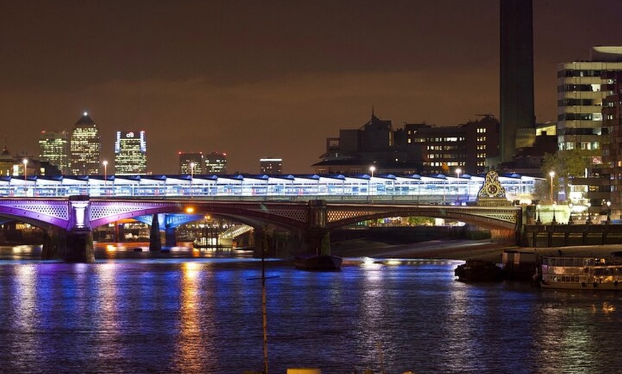 Image 11: London by Night: Luxurious Panoramic Private Tour