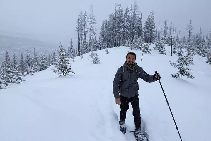 Leisurely Snowshoeing through the Bitterroot Mountains