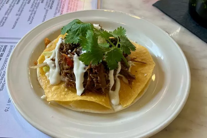 Bites & Brownstones: A Food Lover's Tour of Boston's Local Gems