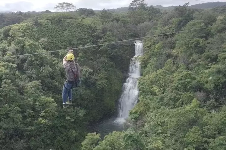 Big Island: 8-Zipline & Suspension Bridge Waterfall Adventure