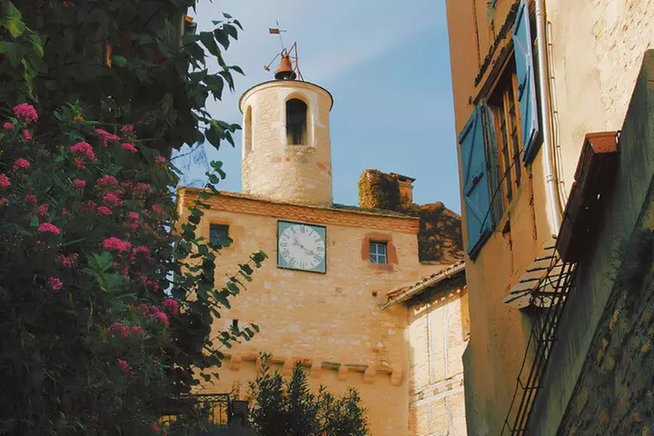 Explorez Bastia en 60 minutes avec un Local