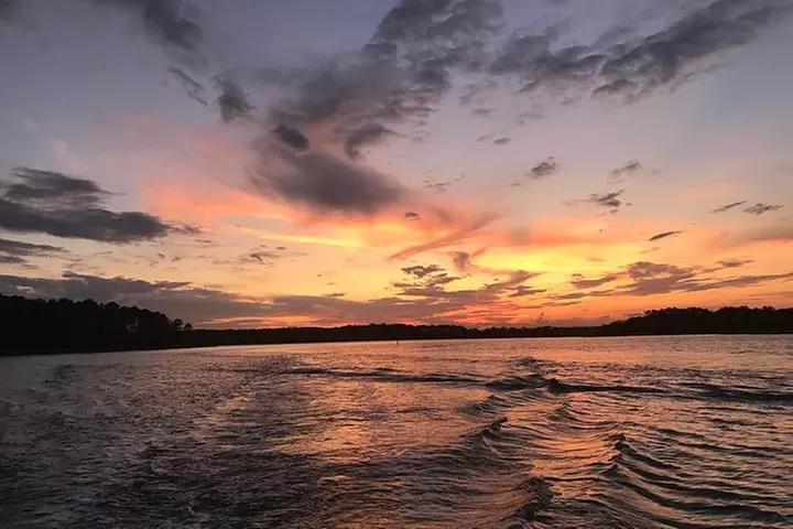 2-HR Private Hilton Head Sunset Cruise – Dolphin & Coastal Views