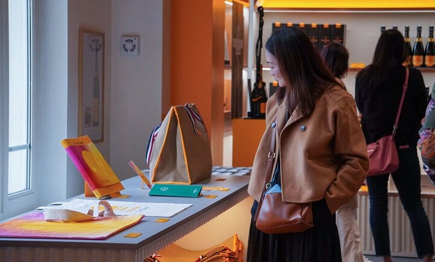 Image 8: Circuit privé : Journée Veuve Clicquot au départ de Reims