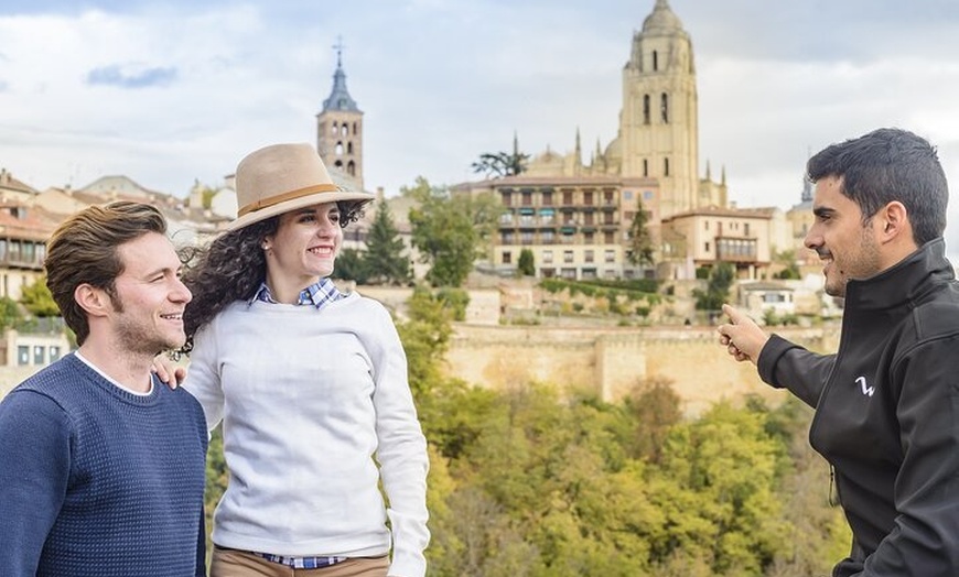 Image 8: Excursión privada de un día a Segovia desde Madrid : Tour en E-Bike...