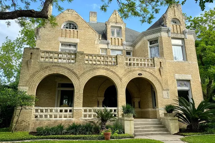 King William District Tour - Second Medium