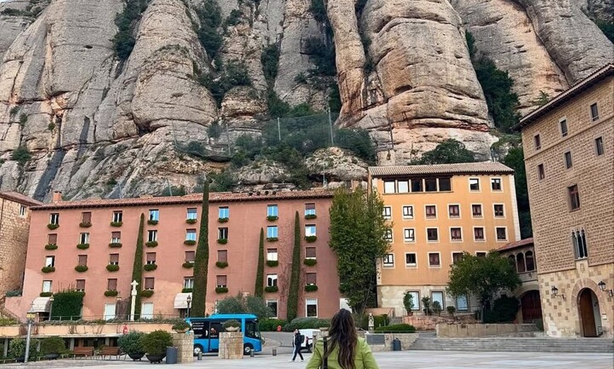 Image 7: Visita guiada a Montserrat desde Barcelona + Acceso a la Basílica