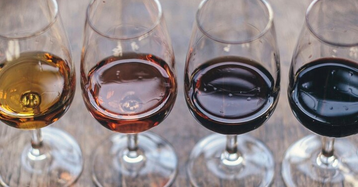 Cata de vinos con maridaje en Sevilla