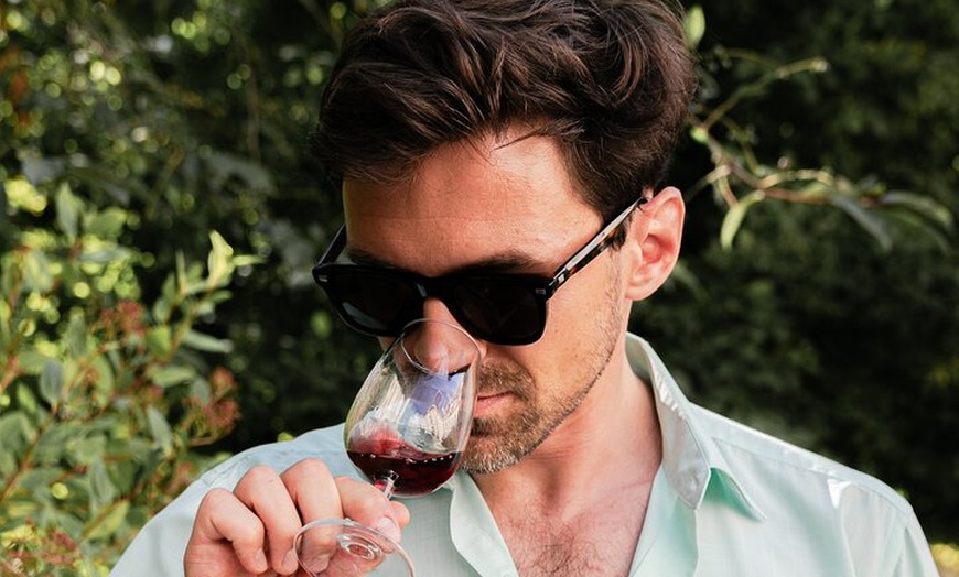 Image 1: Paris caché et la classe des vins : une visite à pied