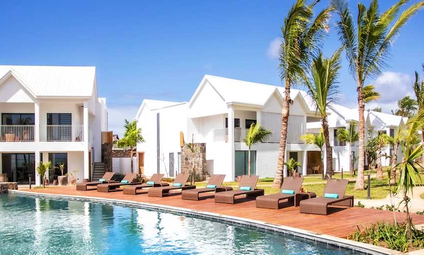 Image 1: ✈ ILE MAURICE | Calodyne - Sea Diamond Boutique Hôtel & Spa 5*, 5 n...
