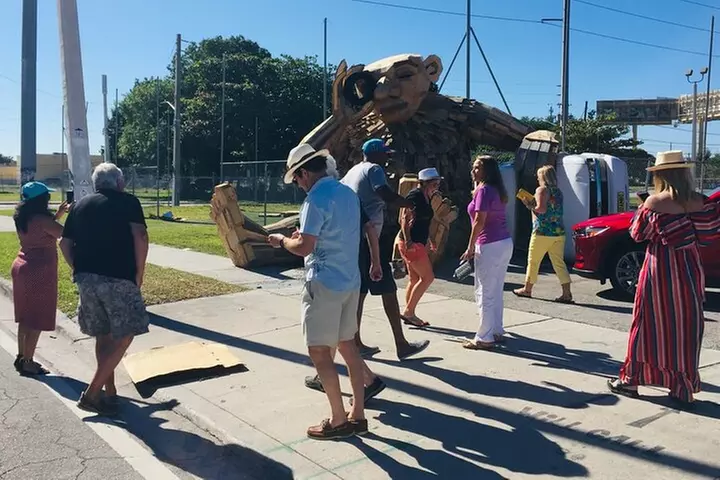 Graffiti Tour with Complimentary Drink in Wynwood