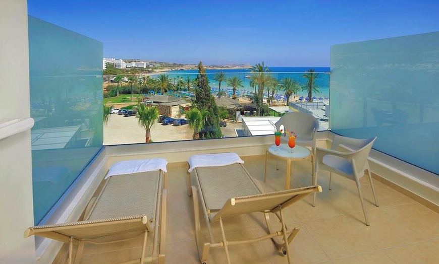 Image 13: ✈ ZYPERN | Ayia Napa - Nelia Beach Hotel 3*, 3 Nächte - Außenpool