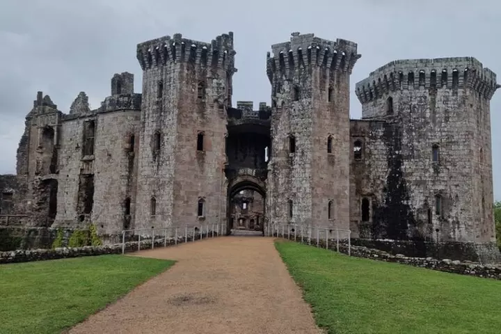 South Wales 3 days of Castles and scenery Tour with Luxury Hotel - Primary Image