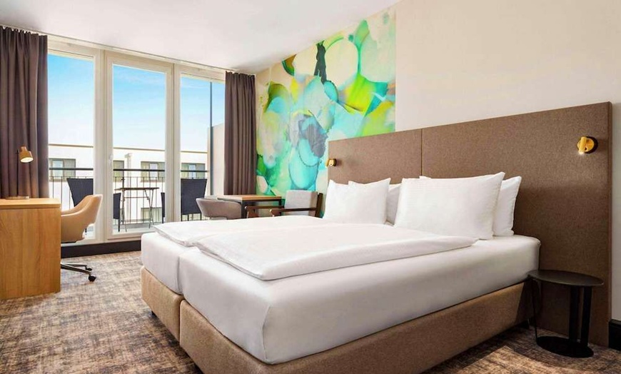 Image 1: ✈ DEUTSCHLAND | München - Wyndham Garden Munich Messe 4*, 2 Nächte ...