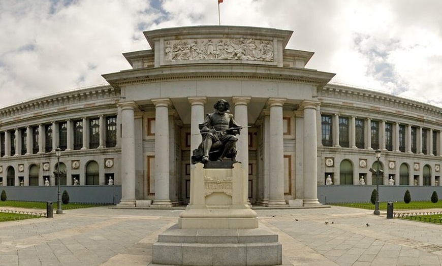 Image 3: Museo del Prado con guía oficial en grupos reducidos