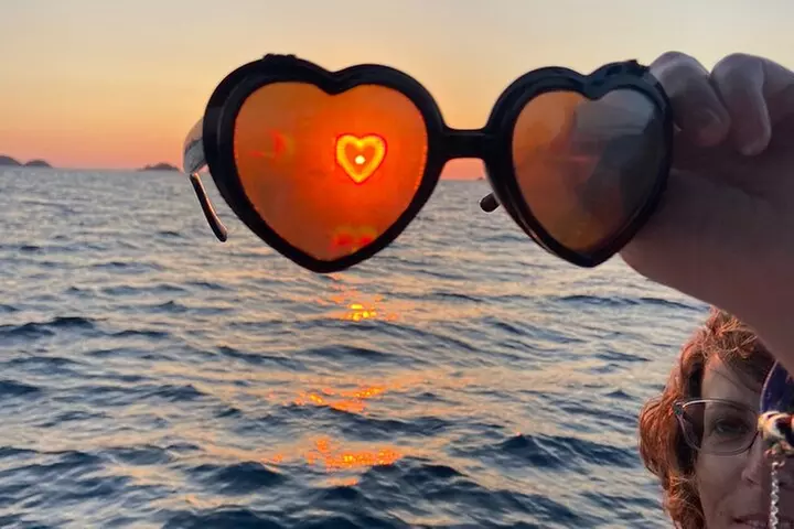 Croisière bateau au Coucher du Soleil avec Apéritif aux îles sangui...