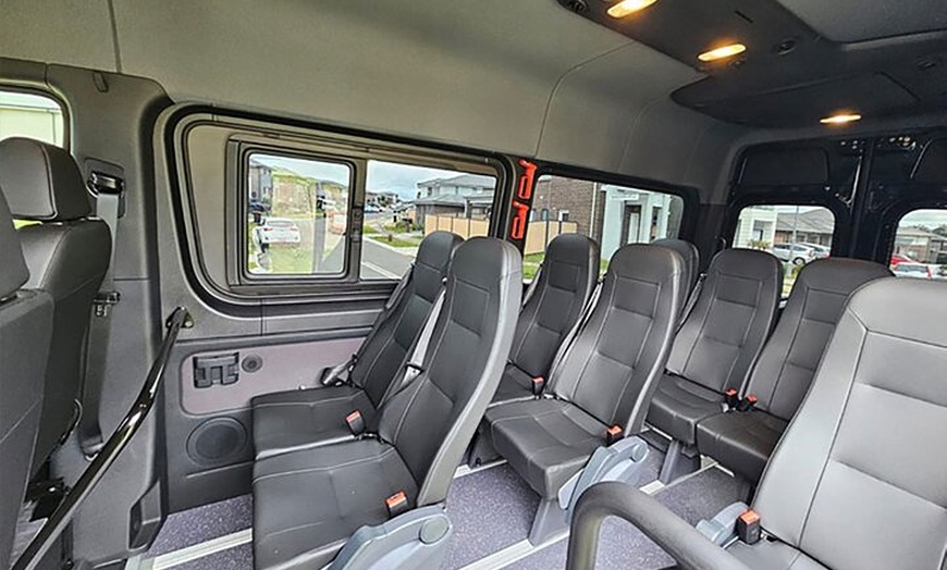 Image 5: Departing Sydney: Luxury Transfer to Airport or Cruise Port