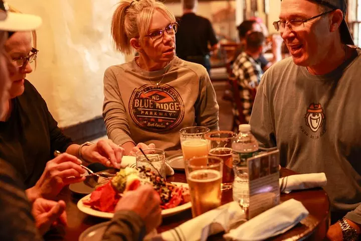 Boston Historic Taverns Tour with Tastings and Ferry