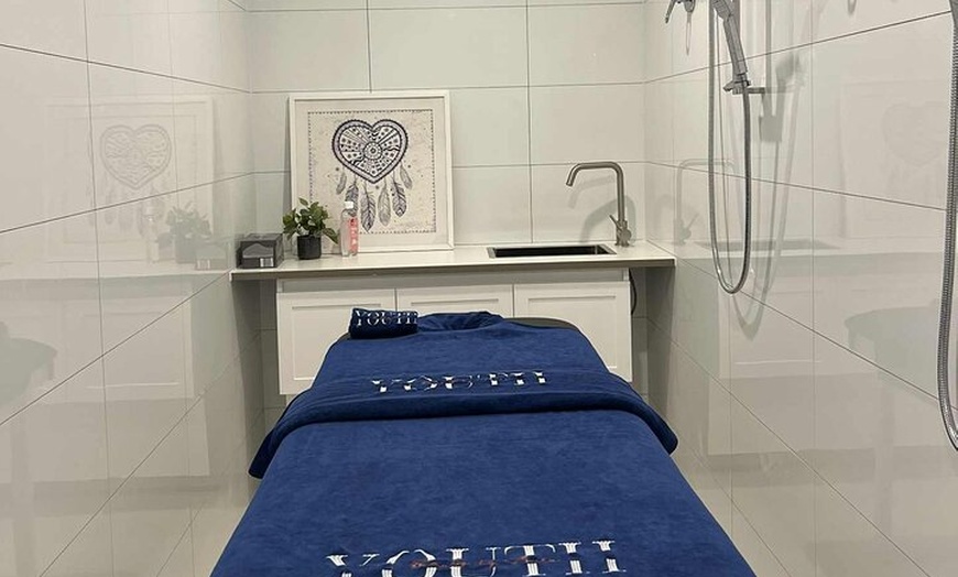 Image 6: Lomi Lomi Massage & Vichy Shower in Cheltenham, Melbourne