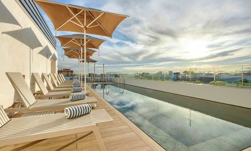 Image 1: ✈ COSTA DEL SOL | Malaga - Sercotel Rosaleda Málaga 4*, 3 nachten -...