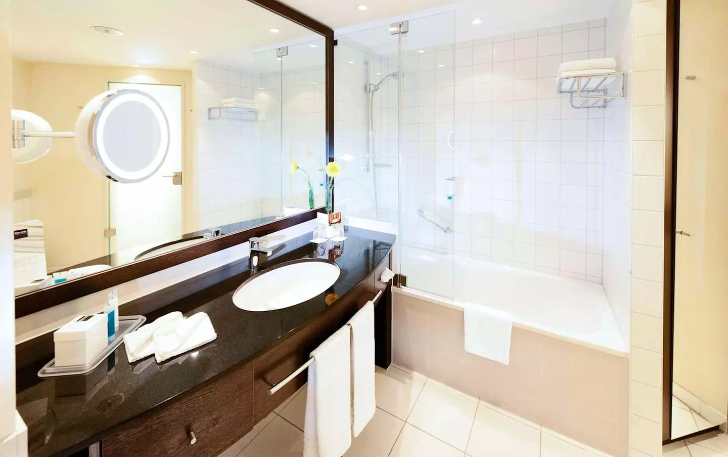 ✈ DEUTSCHLAND | Köln - Dorint Hotel An der Messe Köln 4*, 2 Nächte ...