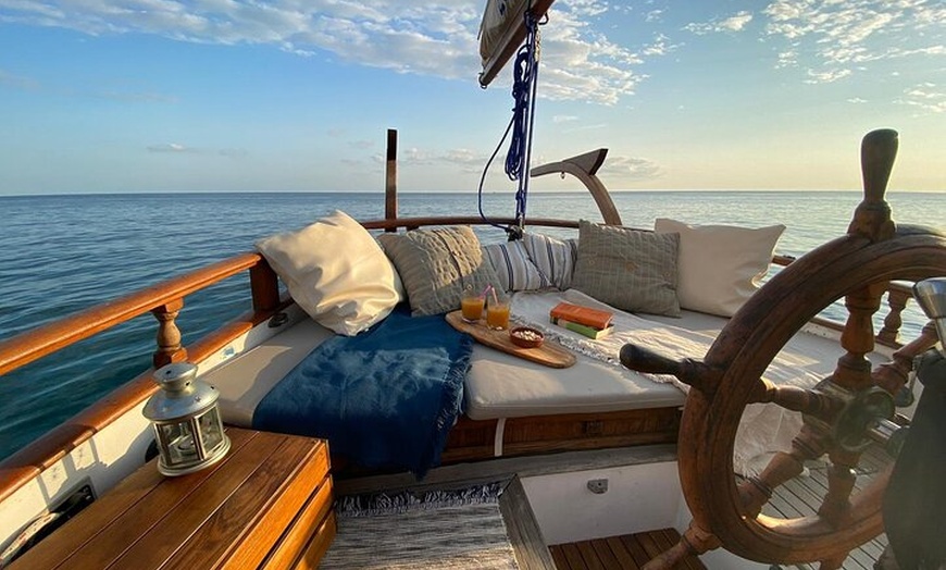 Image 1: Aventura Pirata en 2 Veleros Grupos Hasta 24 pax Palma Bay