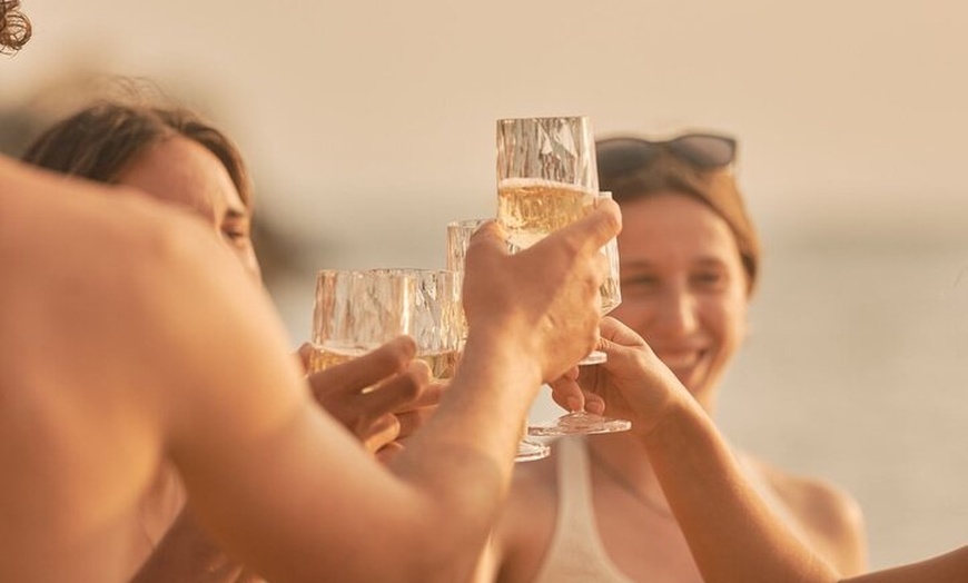 Image 6: Navegación Durante la Puesta de Sol por el Parque Natural Montgrí