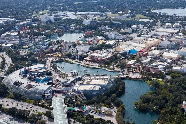 Family pack 48 Miles Helicopter Tour over Theme Parks & Downtown