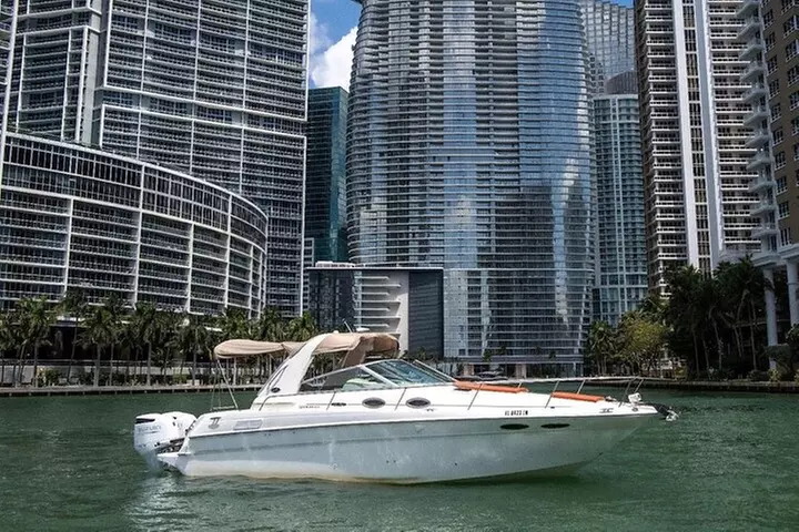 Explore Miami by Boat Rental