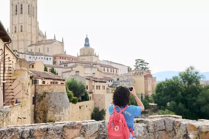 Madrid a Ávila & Segovia : Tour de día completo por los puntos culm...