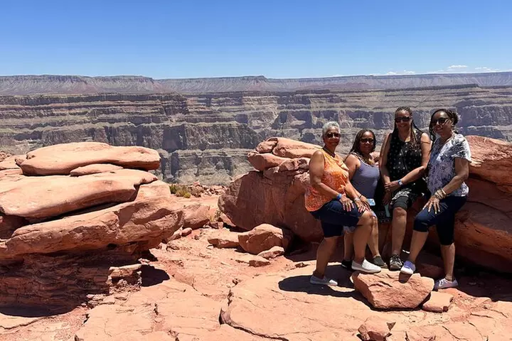 9am Start Small Group Grand Canyon Skywalk & Hoover Dam Tour