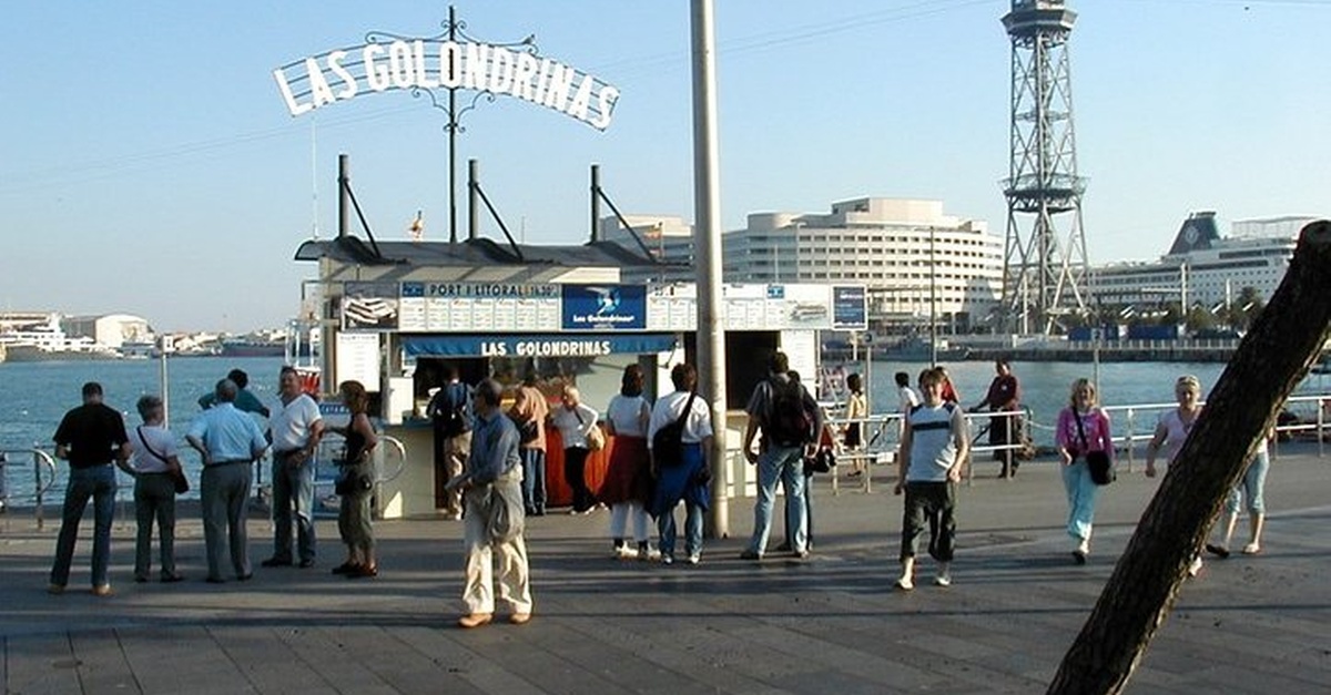 Paseo en barco de Las Golondrinas en Barcelona