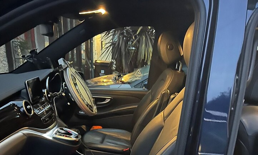 Image 4: One Way Taxi Transfer from Heathrow Airport to Dover Seaport