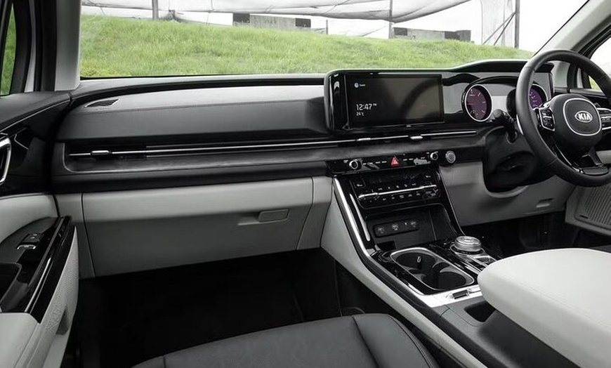 Image 3: Cairns Airport to Port Douglas Private Transfer 1-7 Pax