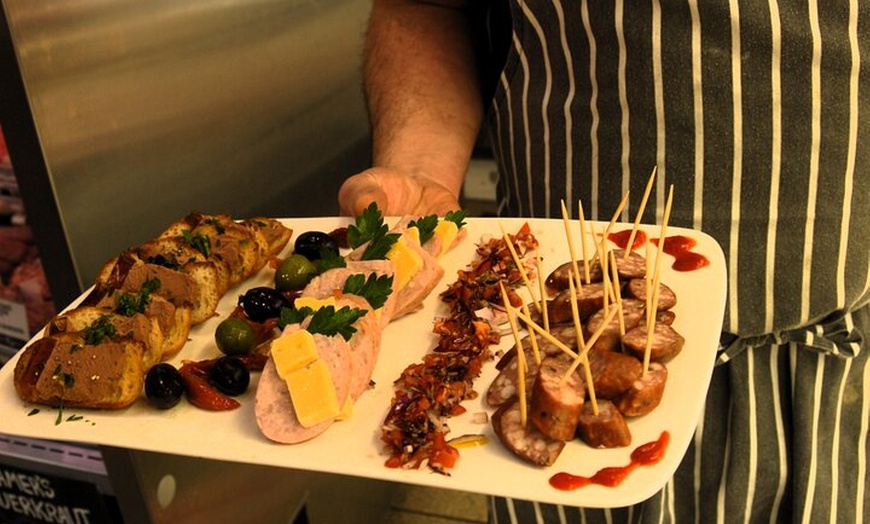 Image 9: Dave's Eats Hobart Hobart Food Tour