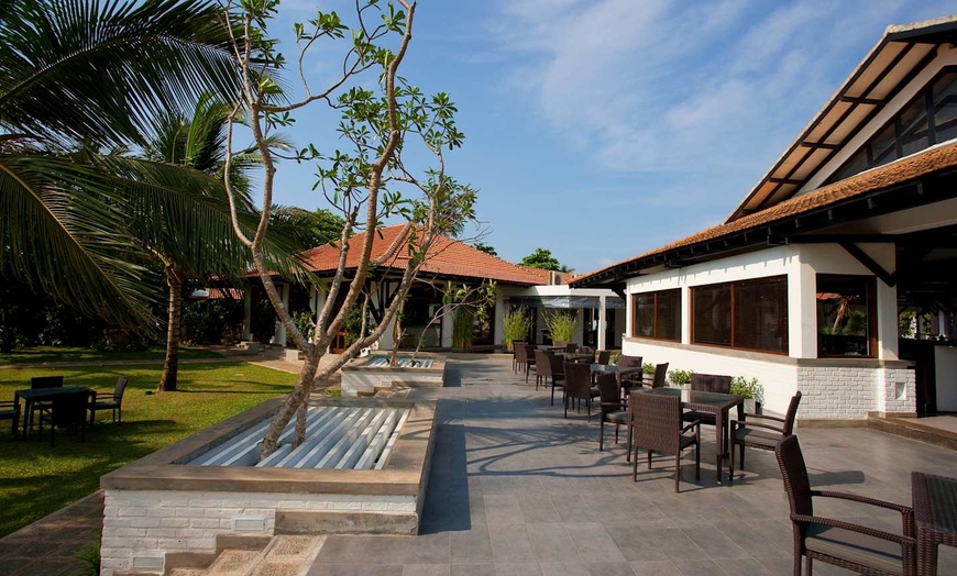 Image 23: ✈ SRI LANKA | - Club Hotel Dolphin 4* - Spa