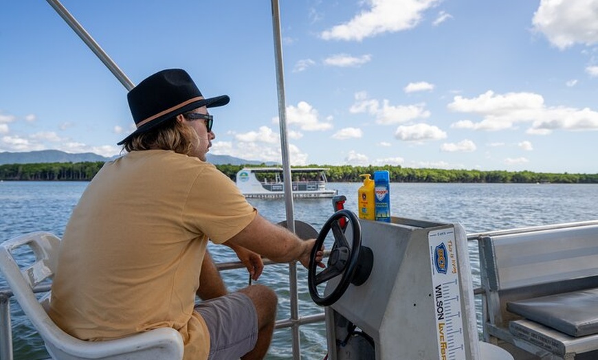 Image 3: Trinity Inlet Self-Drive Pontoon Boat Hire in Cairns
