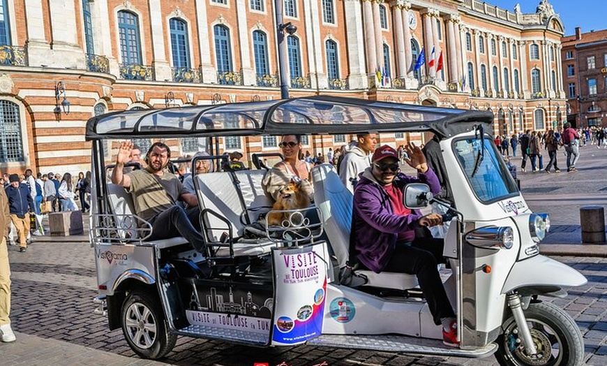 Image 2: Visite de Toulouse en Tuk Tuk électrique