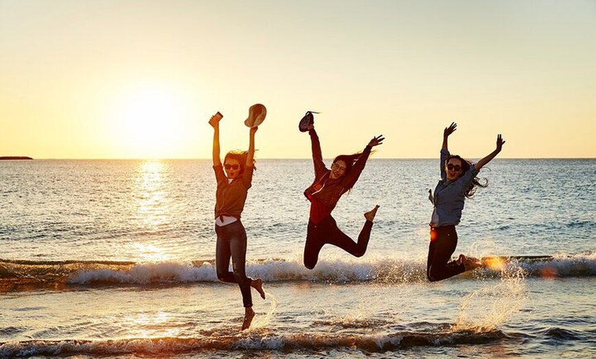 Image 8: 2 Day Pink Lake Tour in Pinnacles and Sand Dunes Japanese Guide