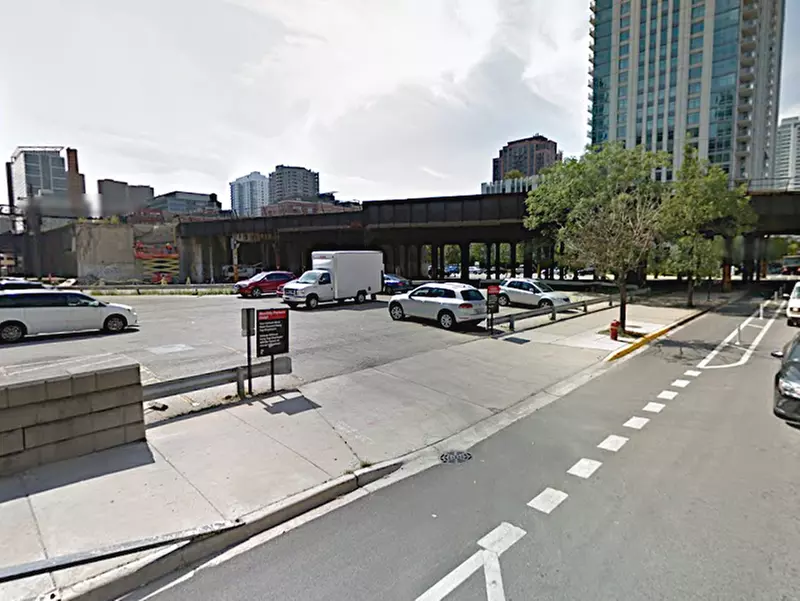 Parking at 527 W. Kinzie St. Lot