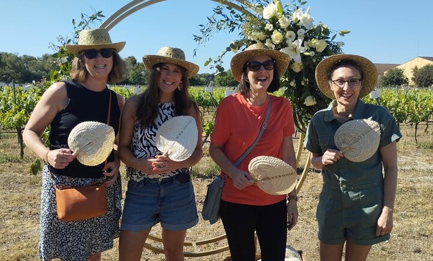 Image 7: Tour Montserrat : Almuerzo y visita a la bodega con recogida gratui...