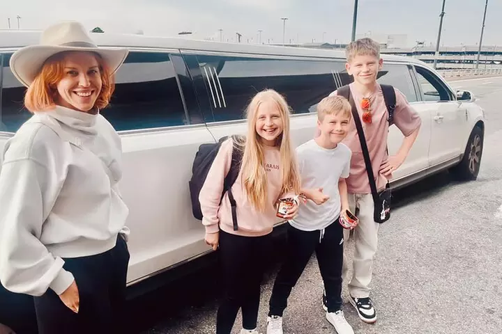 Airport luxury arrival ride by SUV, Sedan, Minibus or Limousine